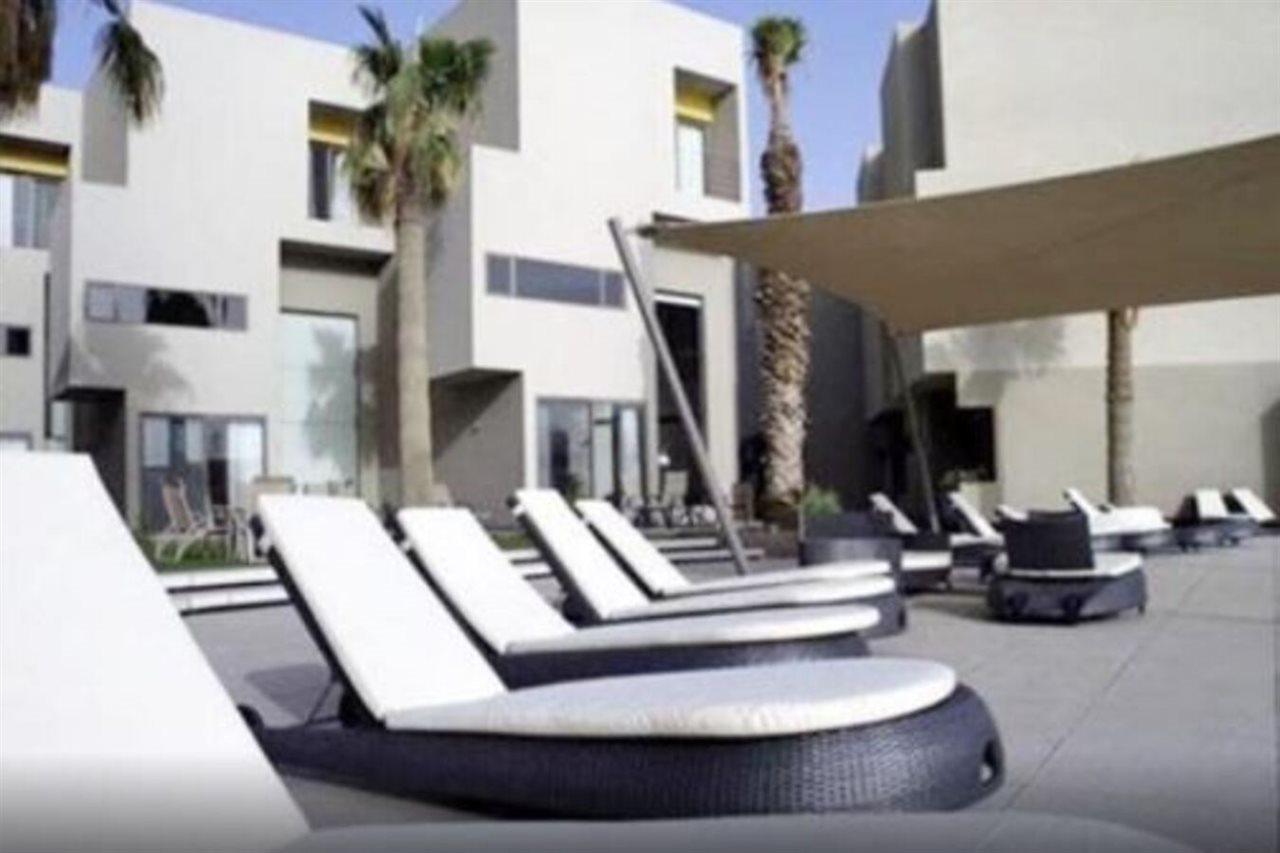 Sea Loft Villas Manama Dış mekan fotoğraf