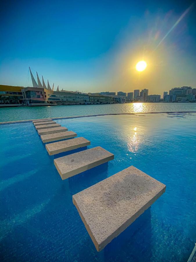 Sea Loft Villas Manama Dış mekan fotoğraf